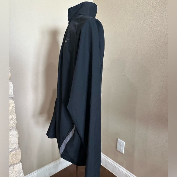 NIKE Men's Team Running
Jacket Full Zip Up - Standard
Fit black/gray Dri fit - Picture 3 of 9